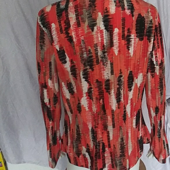 Multi color blouse - Picture 2 of 3